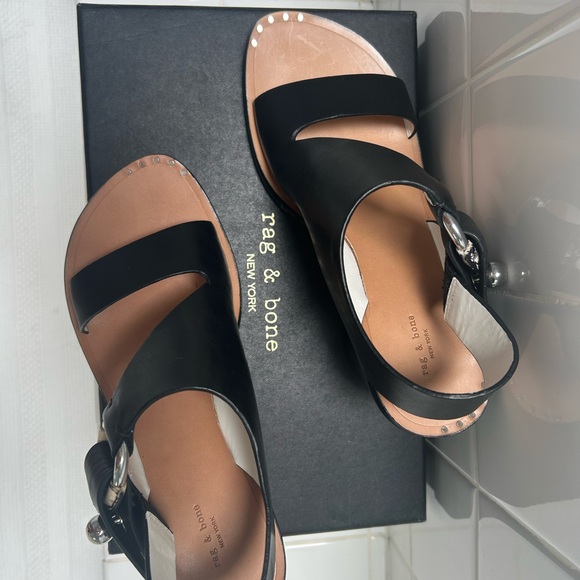 rag & bone Black Arc Heel - Picture 6 of 7